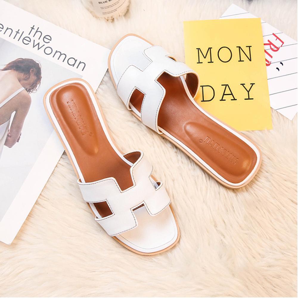 Elegant Flat Sandals for Women