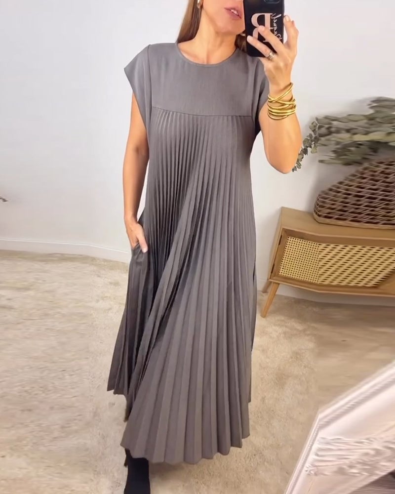 Sleeveless Long Pleated Dress for Women | Ideal for Everyday Wear