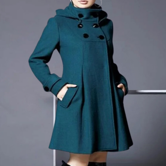 Classic women's coat with side pockets
