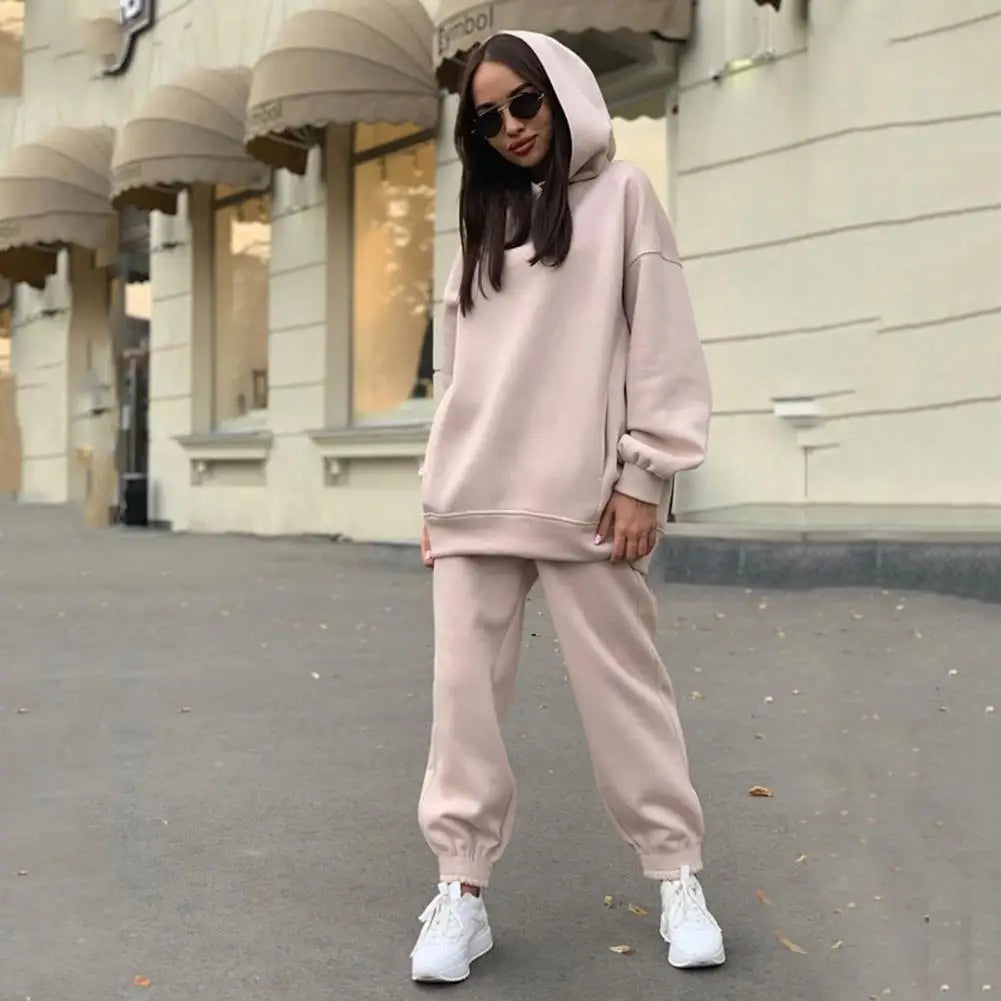 Elegant and Comfortable Hooded Tracksuit for Women