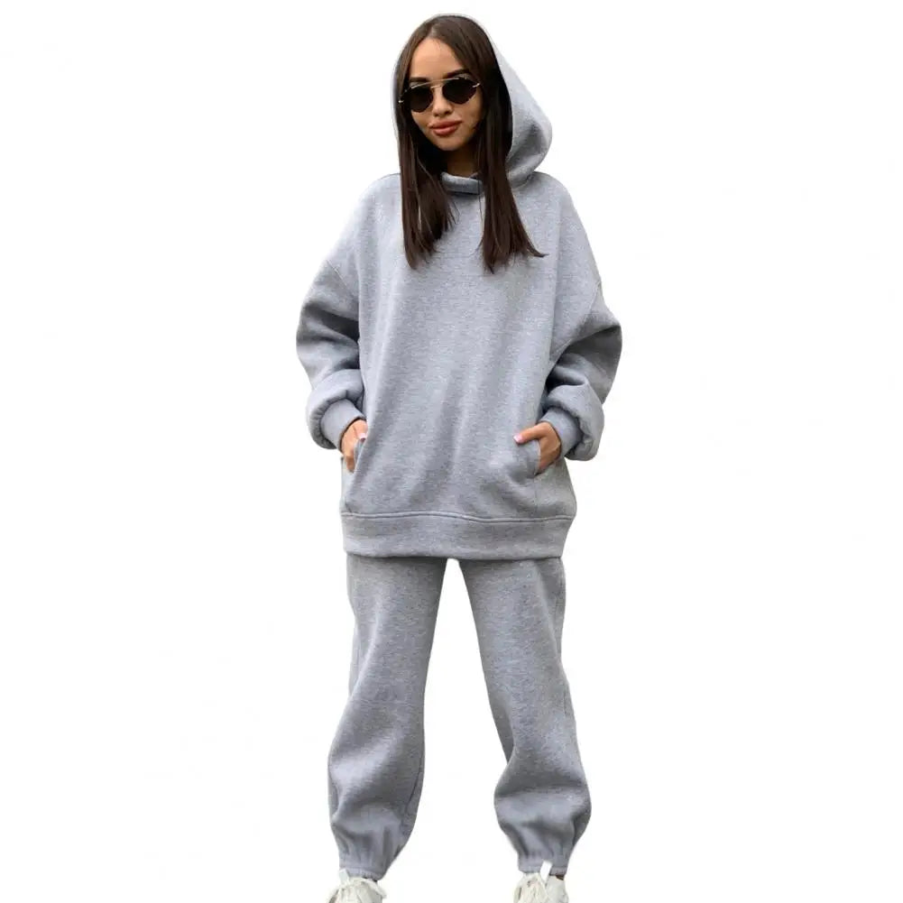 Elegant and Comfortable Hooded Tracksuit for Women