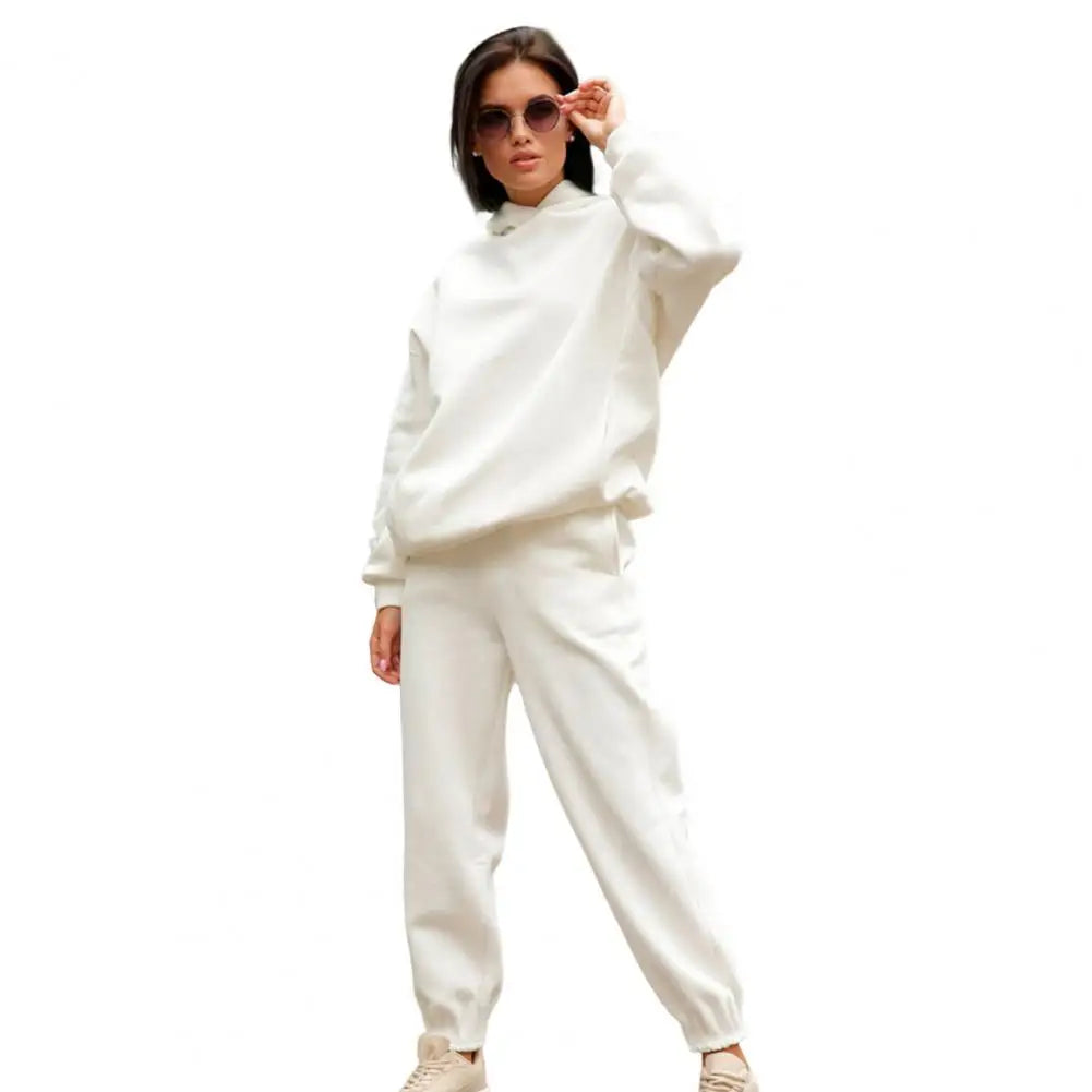 Elegant and Comfortable Hooded Tracksuit for Women