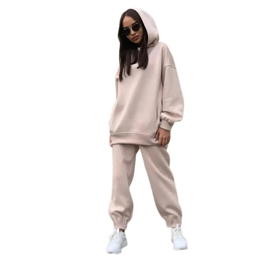 Elegant and Comfortable Hooded Tracksuit for Women