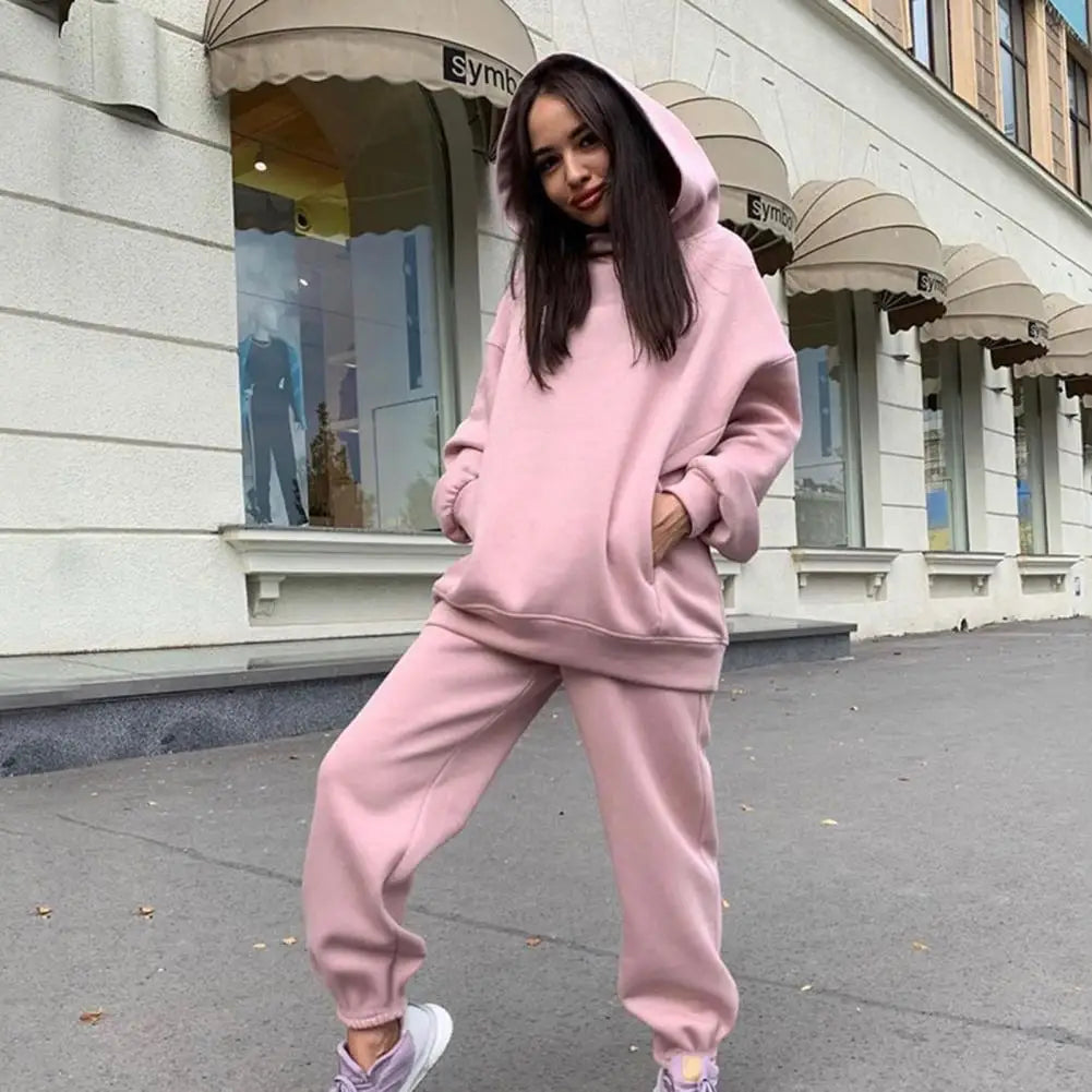 Elegant and Comfortable Hooded Tracksuit for Women