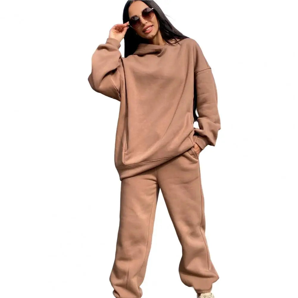 Elegant and Comfortable Hooded Tracksuit for Women