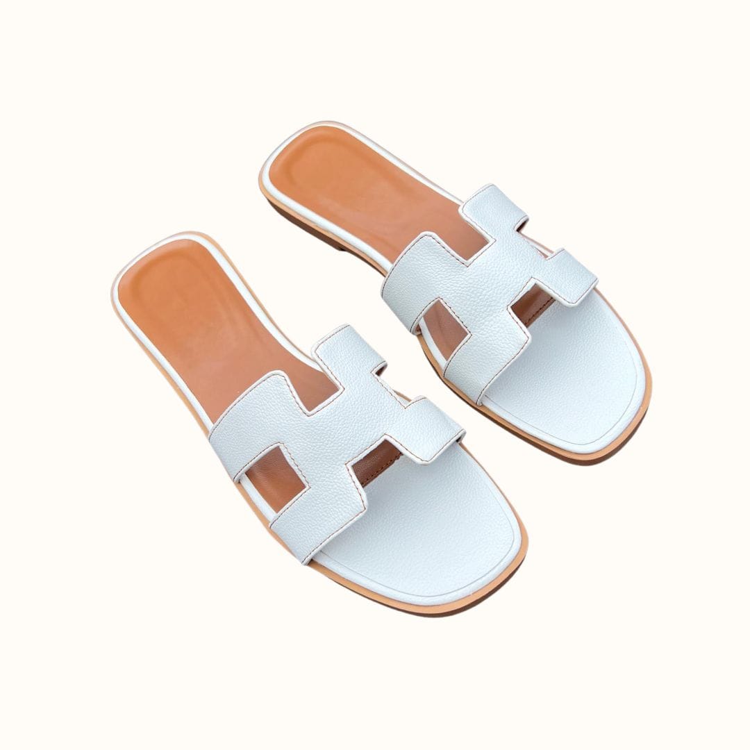 Elegant Flat Sandals for Women