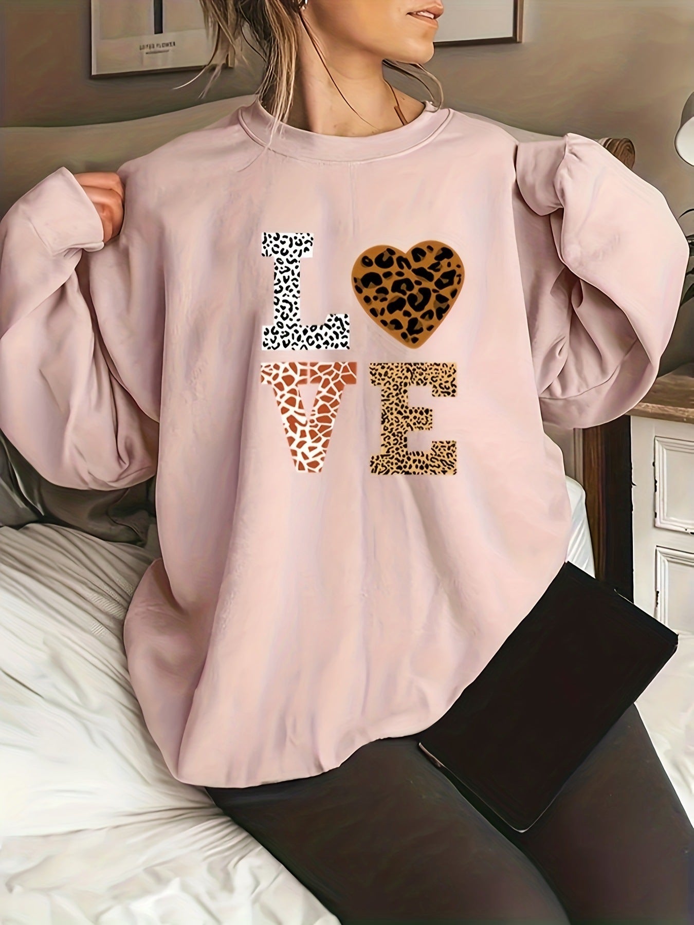 Leopard print sweatshirt for women