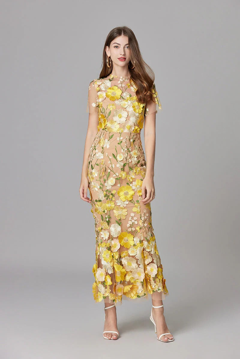 Sleeveless dress for women