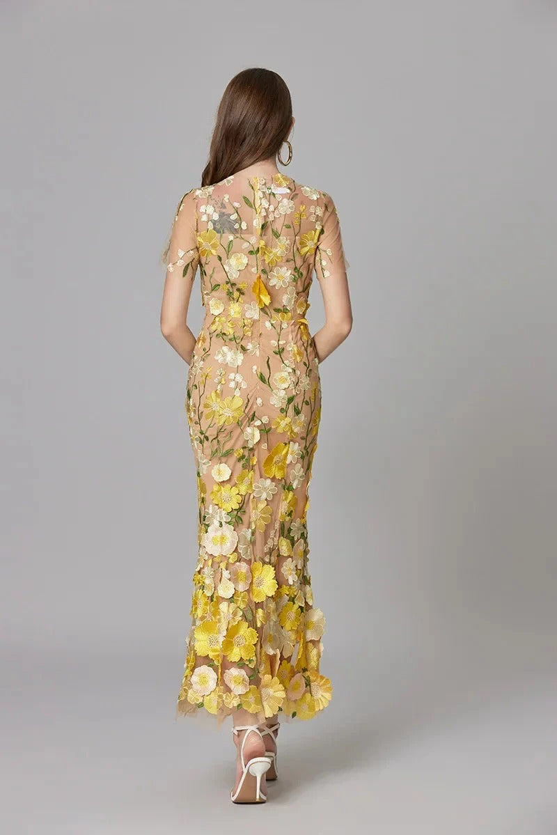 Sleeveless dress for women