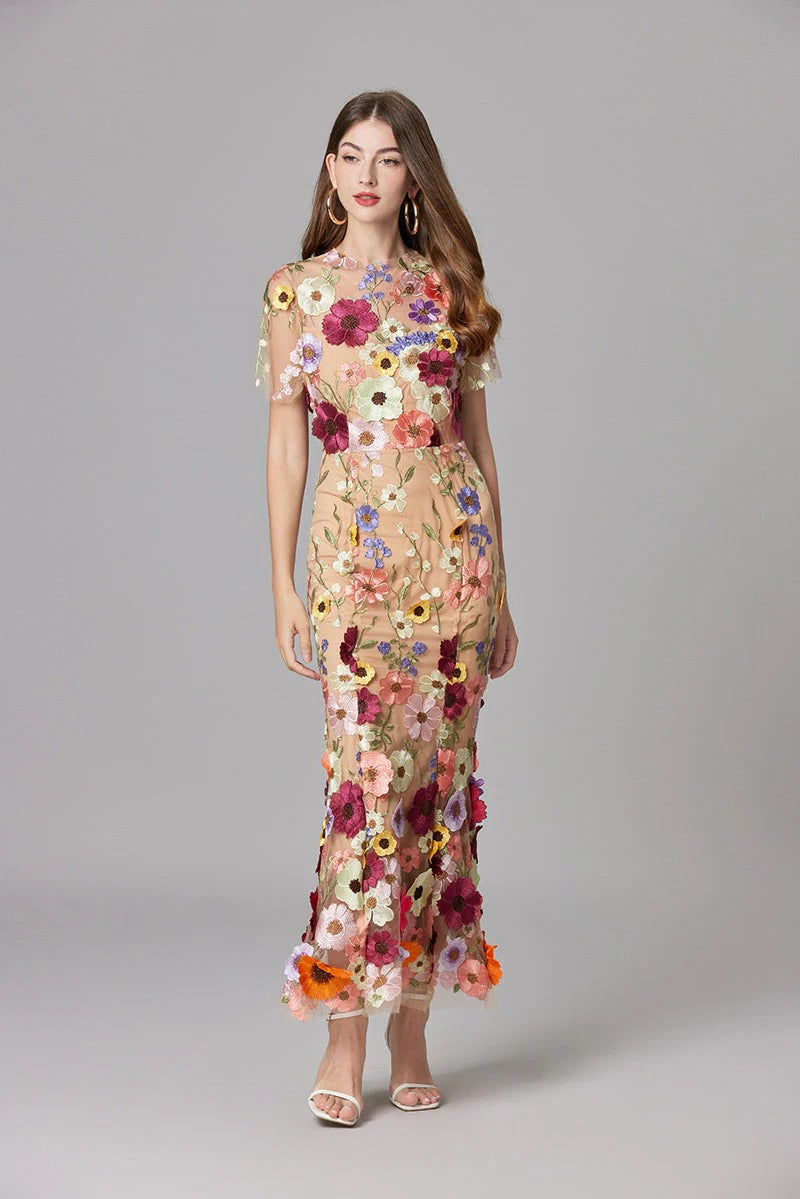 Sleeveless dress for women