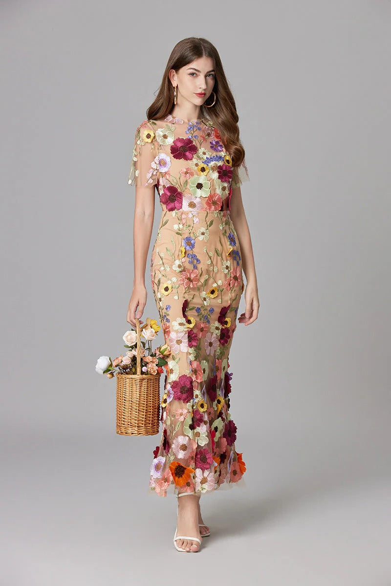 Sleeveless dress for women