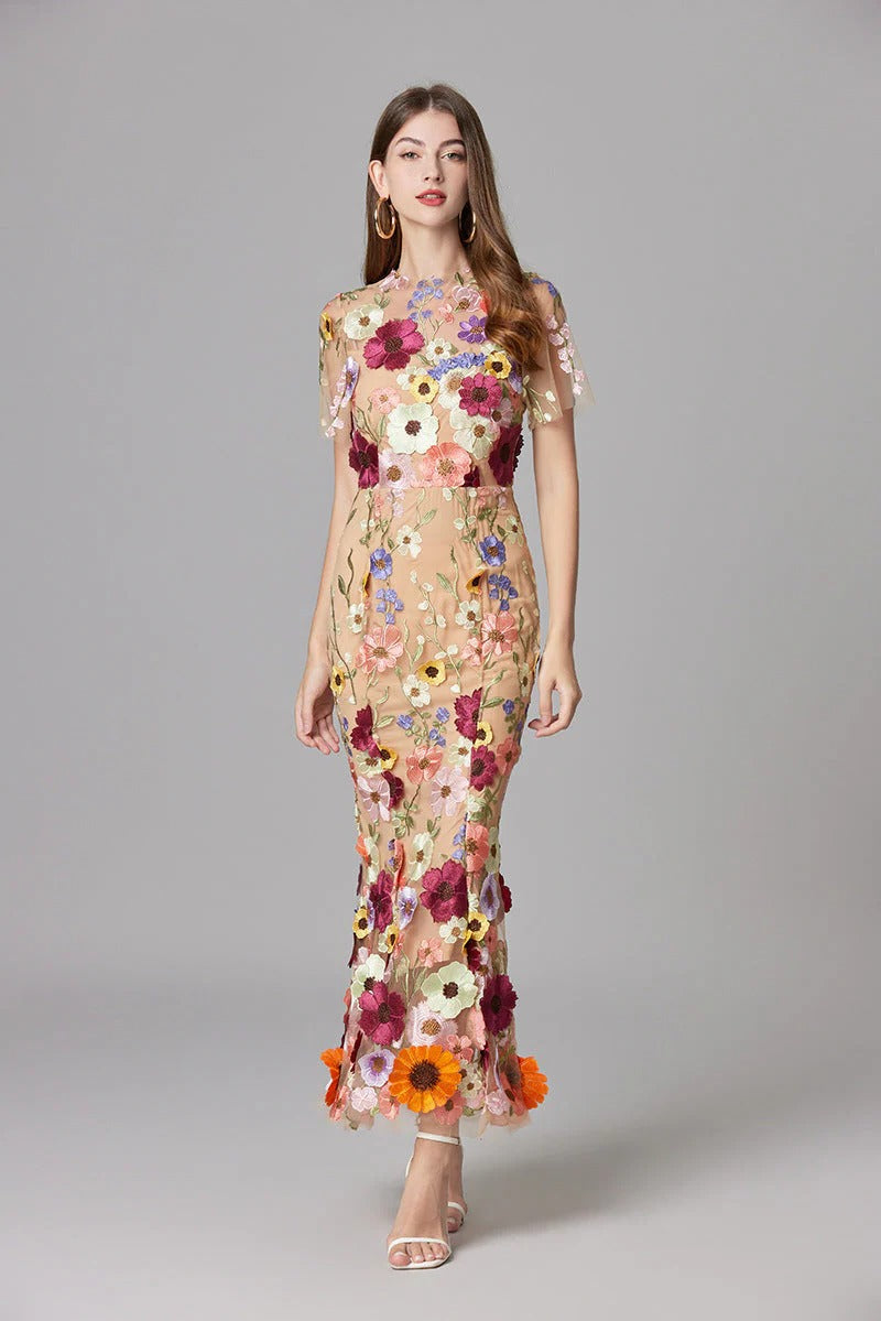 Sleeveless dress for women