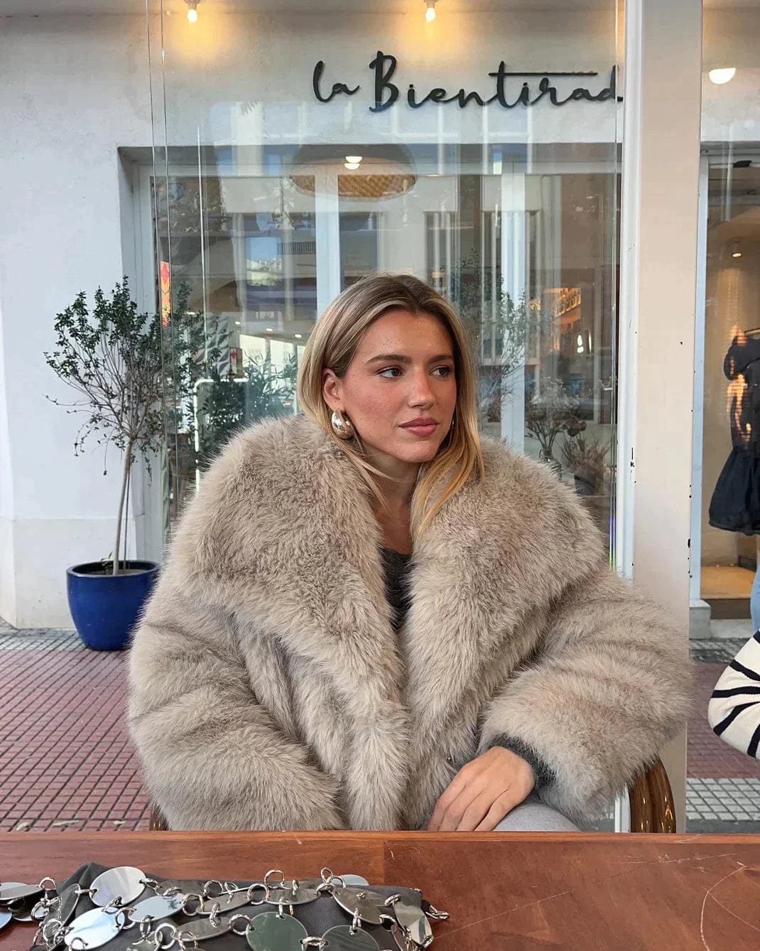 Manteau long en fausse fourrure pour femmes - Emilia Lane