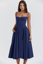 Robe Midi à Träger Ajustée et Plissée pour Femme | Idéale pour les Sorties - Emilia Lane