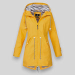 Veste Imperméable à Capuche et Cintrée pour Femme | Idéale pour le Quotidien - Emilia Lane